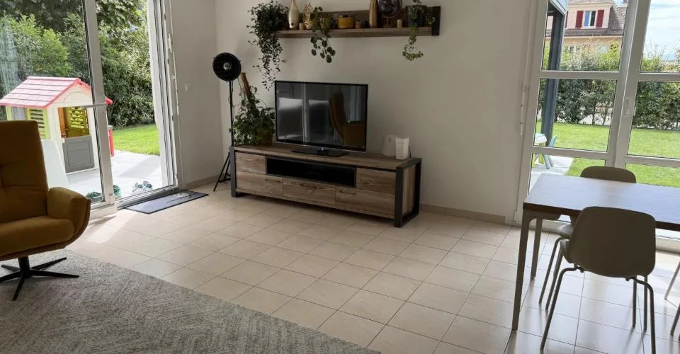 Charmante villa de 4 chambres à Renens avec jardin – foto 7 di 13