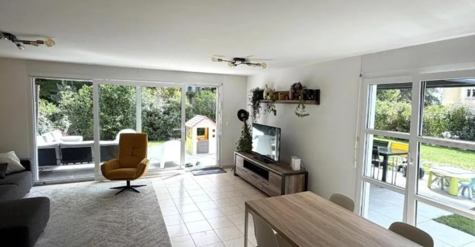 Charmante villa de 4 chambres à Renens avec jardin – foto 11 di 13