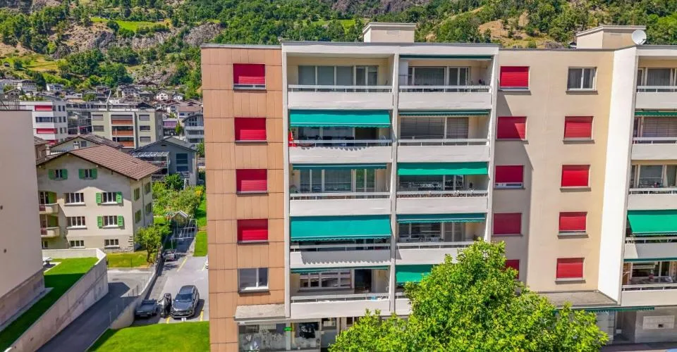 Zentral in Naters: 4.5-Zimmer-Wohnung mit Bergsicht