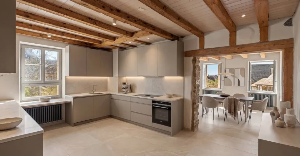 Maison à rénover avec vue sur le coeur du village – foto 3 di 11