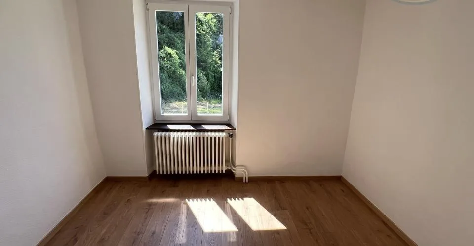 Charmante maison villageoise rénovée avec goût et en bordure de forêt – Foto 6 von 11