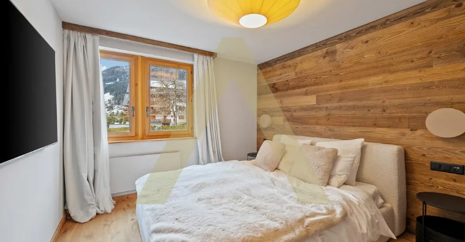 Appartement de charme rénové avec élégance – photo 4 of 13