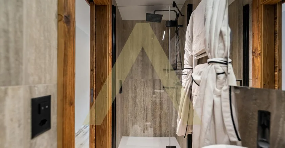 Appartement de charme rénové avec élégance – photo 7 of 13
