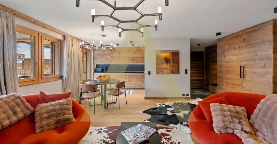 Appartement de charme rénové avec élégance – photo 2 of 13
