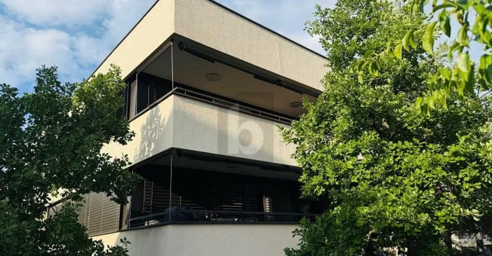 GEHOBENES WOHNAMBIENTE MIT GROSSER LOGGIA – Foto 10 von 17