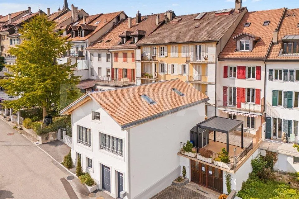 Au centre ville: spacieuse maison de 285 m² habitables – photo 14 sur 14