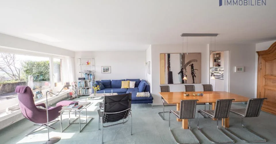 Fehr Immobilien - 5.5-Zi.-Terrassenhaus mit herrlicher Aussicht – Foto 3 von 26