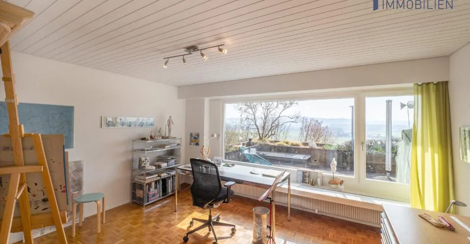Fehr Immobilien - 5.5-Zi.-Terrassenhaus mit herrlicher Aussicht – Foto 7 von 26