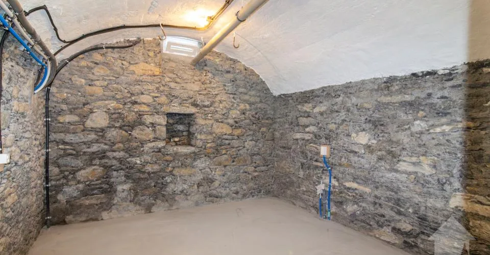 Bâtiment de trois appartements entièrement rénové avec goût – foto 6 di 13