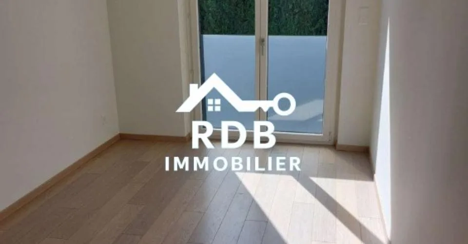 Appartement de 5 pièces au rez-de-chaussée situé à Vésenaz 1222