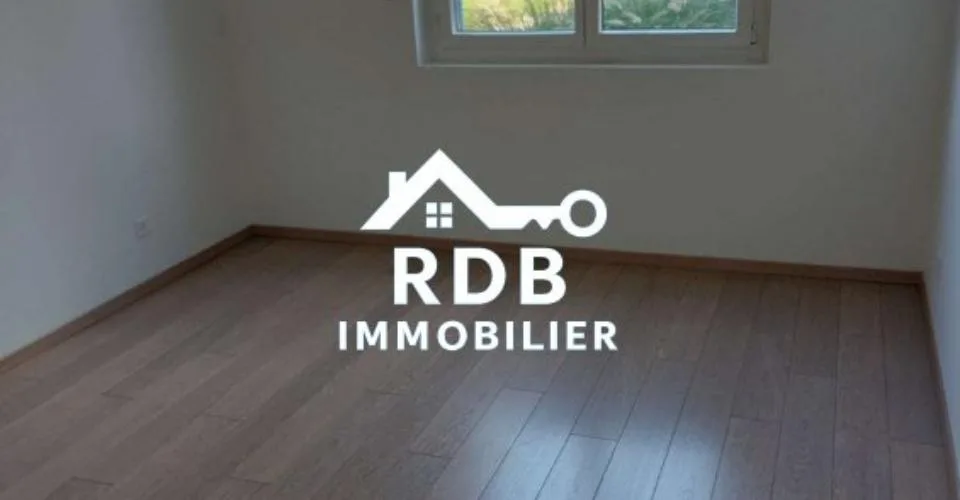 Appartement de 5 pièces au rez-de-chaussée situé à Vésenaz 1222