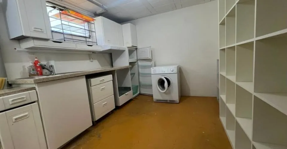 Beautiful individual house with 6 rooms / 4 bedrooms / 2 bathrooms / 3 parking spaces / electric charging station