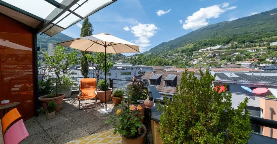 ATTIQUE - PLEIN-CENTRE - CALME ET VUE PANORAMIQUE - EN EXCLUSIVITÉ – photo 3 sur 27