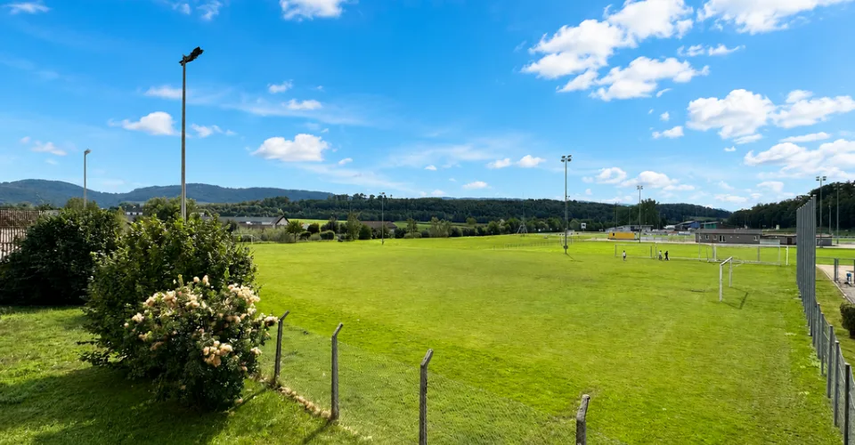 Proche des commerces et vue sur la verdure