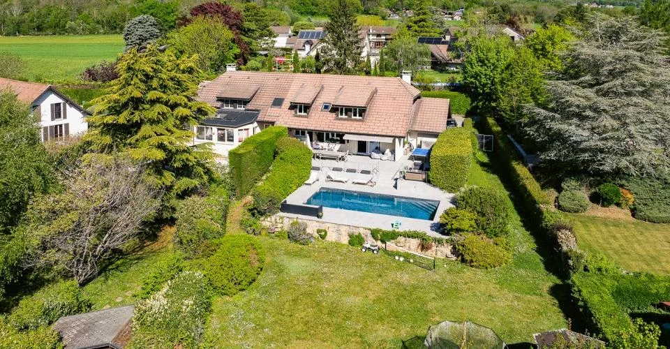Magnifique villa jumelle rénovée – photo 14 sur 25