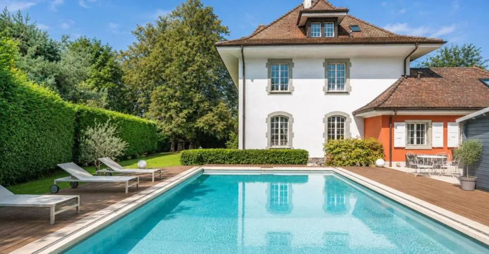 Propriété de caractère avec piscine au cœur d’un écrin de verdure – foto 13 di 25