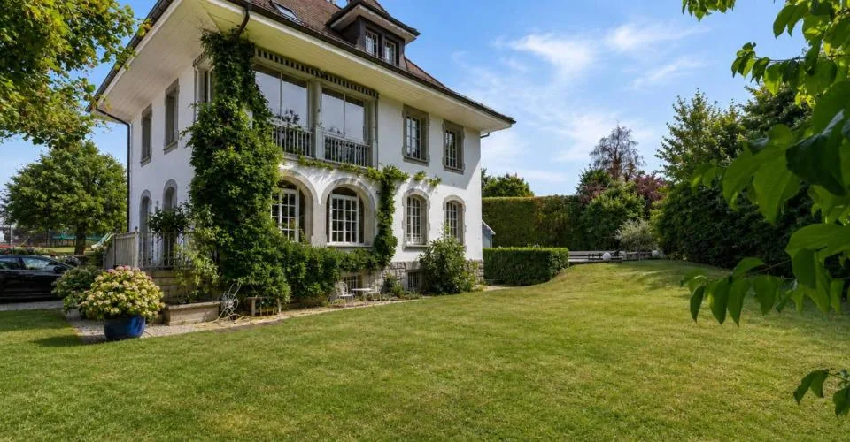 Propriété de caractère avec piscine au cœur d’un écrin de verdure – foto 12 di 25