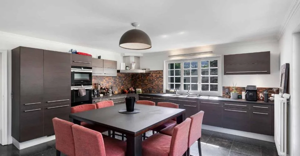 Superbe propriété de 7,5 pièces au cœur d'un quartier très recherché – photo 5 of 26