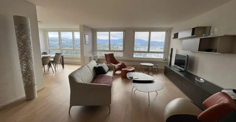 Ampio appartamento di 5,5 locali nel centro di Fribourg – foto 11 di 18