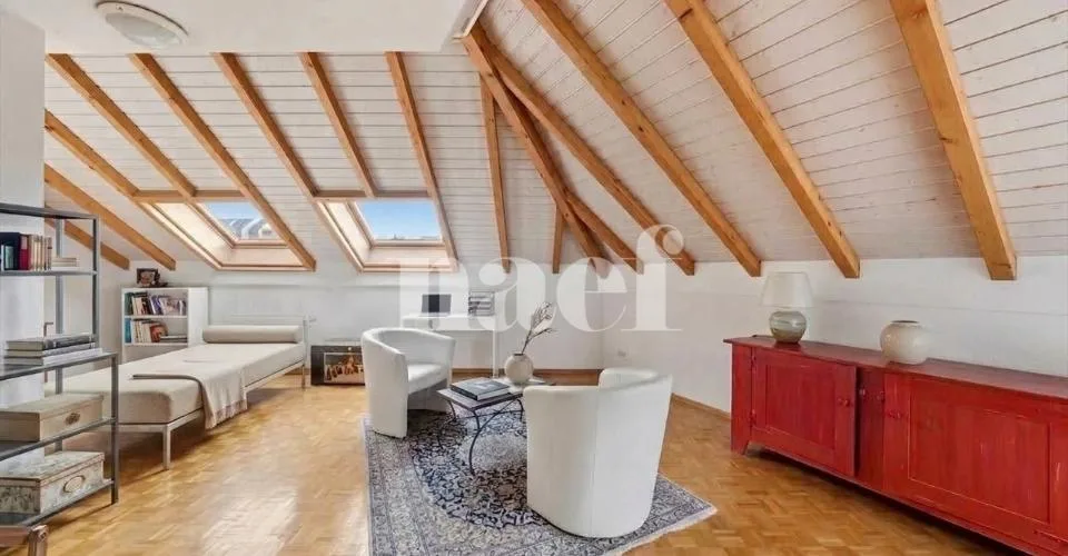 Appartamento luminoso al 6? piano con una bella terrazza – foto 5 di 16