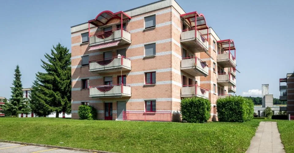Joli appartement de 2½ pièces avec balcon