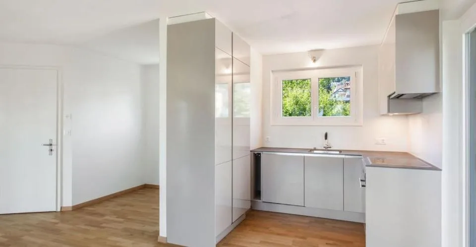 Corcelles, bel appartement de 3.5 pièces avec balcon, garage, place de parc – photo 16 sur 27