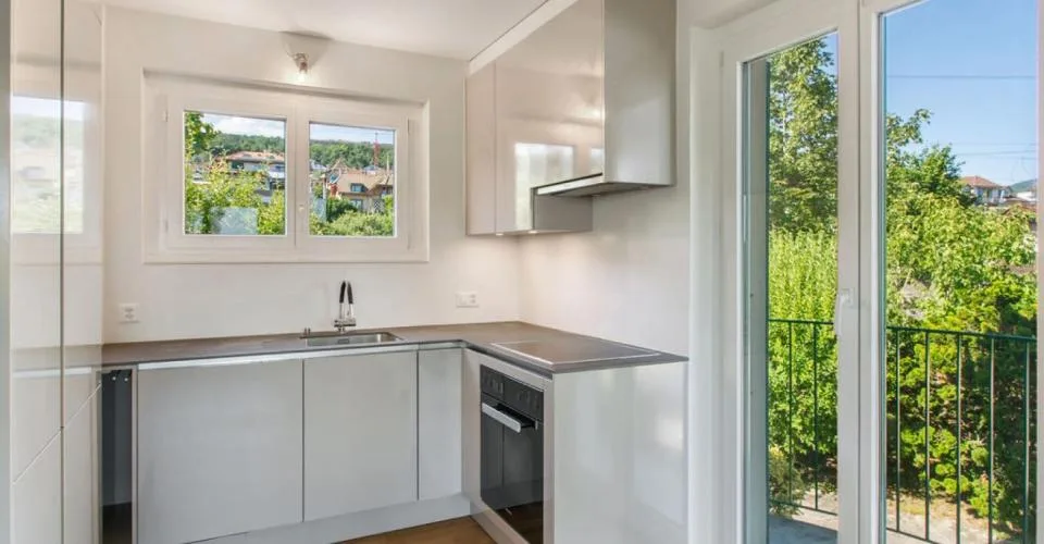 Corcelles, bel appartement de 3.5 pièces avec balcon, garage, place de parc – photo 17 sur 27