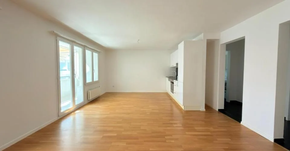 Helle 3.5-Zimmer-Wohnung mit Balkon in Nidau