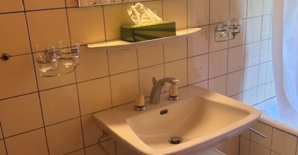 La Lécherette : une chambre en colocation disponible de suite.
