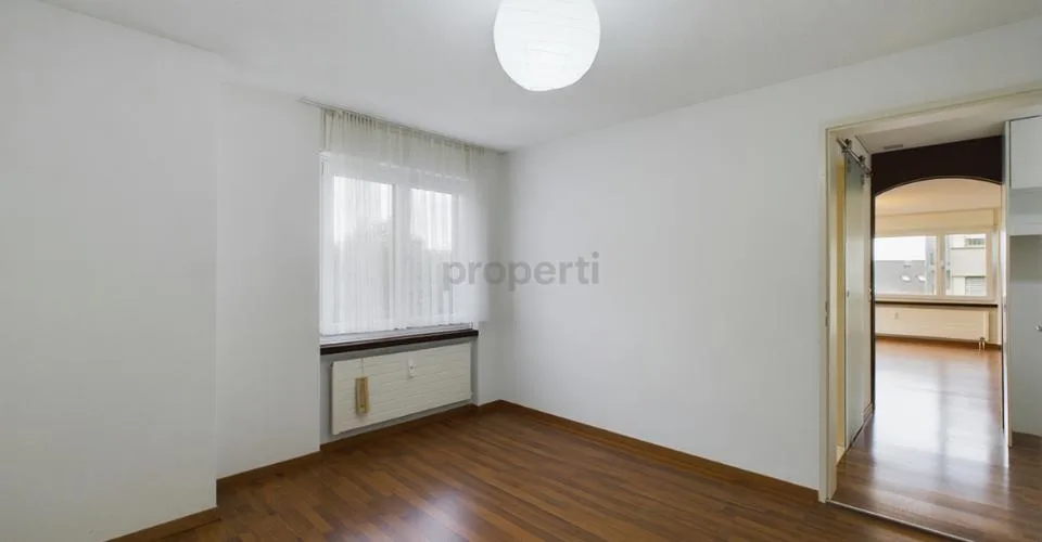 Vivere comodamente con vista lago e balcone soleggiato in una posizione fiscalmente vantaggiosa