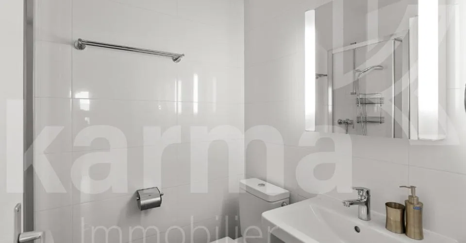 Lumineux appartement offrant une vue sur le lac et les Montagnes – foto 9 di 13