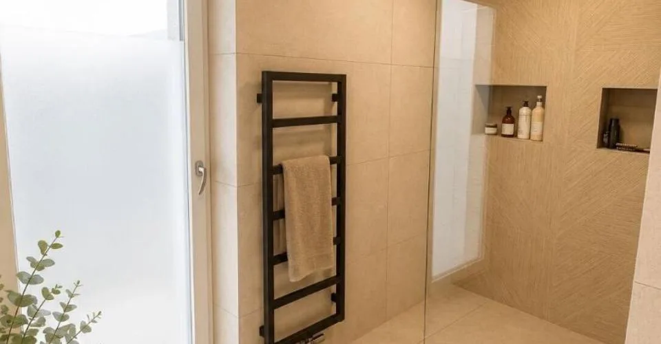 Magnifique propriété contemporaine avec dépendance à vendre à Boécourt – Foto 10 von 13