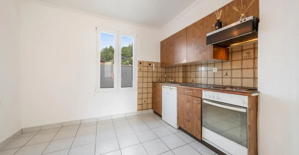 IMMEUBLE MIXTE CENTRÉ - LOCAL COMMERCIAL + APP 3,5 PCES - EXCLUSIVITÉ – foto 8 di 13