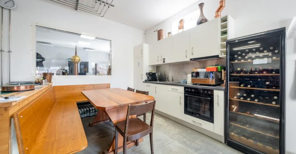 IMMEUBLE MIXTE CENTRÉ - LOCAL COMMERCIAL + APP 3,5 PCES - EXCLUSIVITÉ – foto 3 di 13