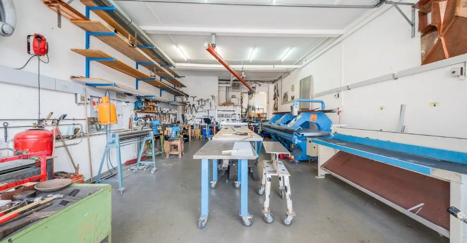 IMMEUBLE MIXTE CENTRÉ - LOCAL COMMERCIAL + APP 3,5 PCES - EXCLUSIVITÉ – foto 10 di 13