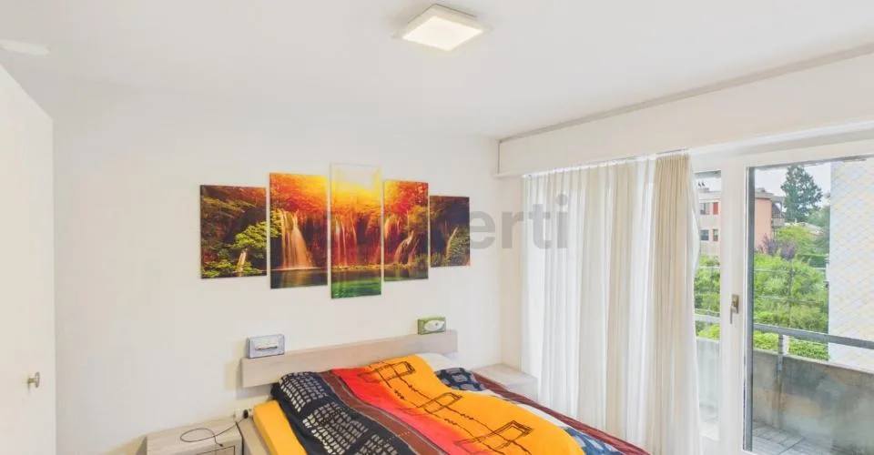 Modernes 2.5-Zimmer-Apartment mit Balkon, Sutz-Lattrigen