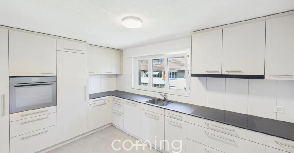 Modernisierte 4.5-Zimmer-Wohnung in Thörigen mit sonnigem Balkon