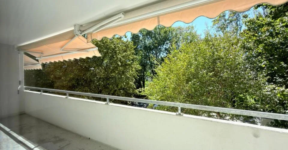 Helle 3.5-Zimmer-Wohnung mit Balkon in Nidau – foto 8 di 9