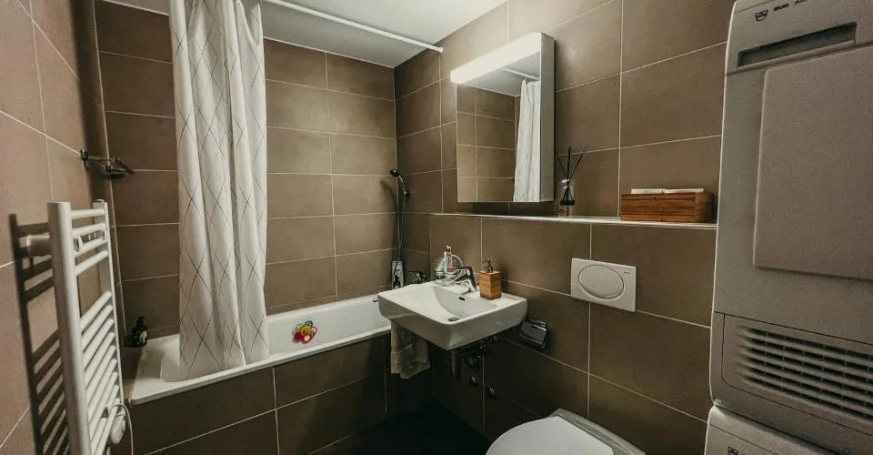 02911 - Appartamento 3 locali - RUE JACQUES-GACHOUD 6 - FRIBOURG – foto 17 di 18