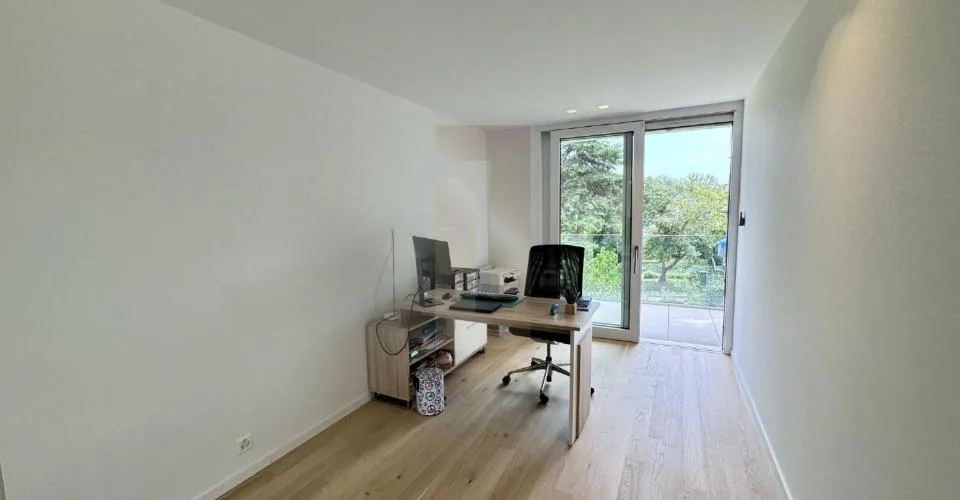 Belle villa contemporaine avec jardin