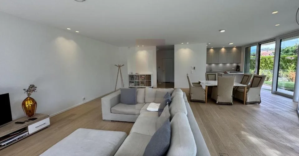 Belle villa contemporaine avec jardin