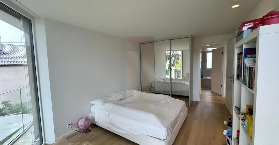 Belle villa contemporaine avec jardin