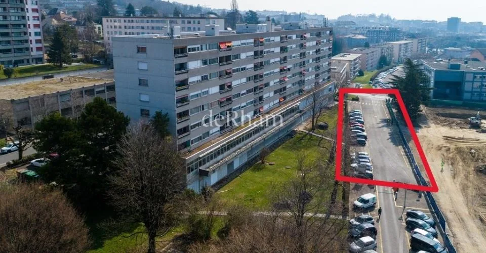 Places de parc extérieures – photo 2 sur 5