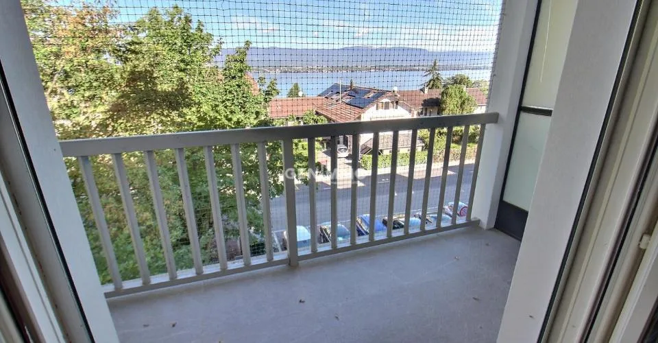 Appartement duplex avec vue panoramique sur le lac ? Anières