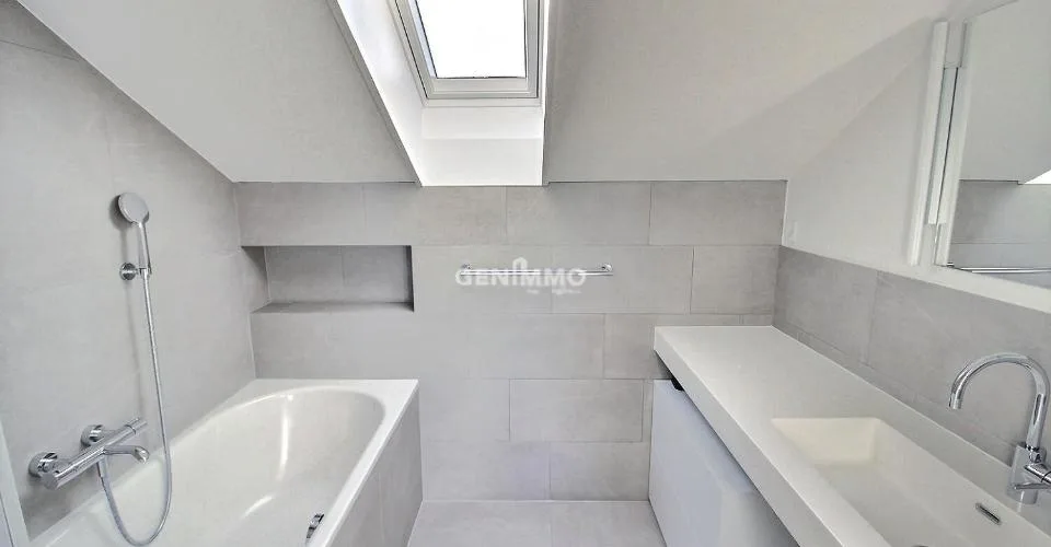 Appartement duplex avec vue panoramique sur le lac ? Anières
