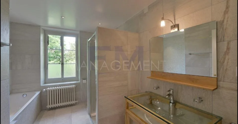 MAGNIFIQUE VILLA DE CHARME À CONCHES ? FUTURE PISCINE & POOL HOUSE – photo 8 sur 13