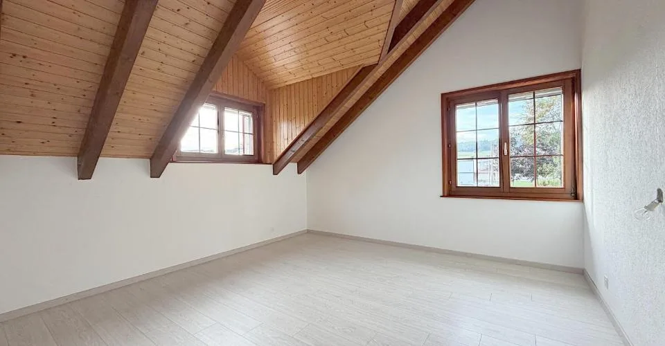 Villa mitoyenne avec jardin située à Yvonand dans quartier tranquille