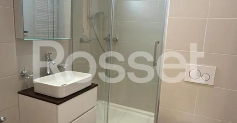 Magnifique duplex de 5 pièces au 6ème étage en vielle-ville – photo 12 sur 13
