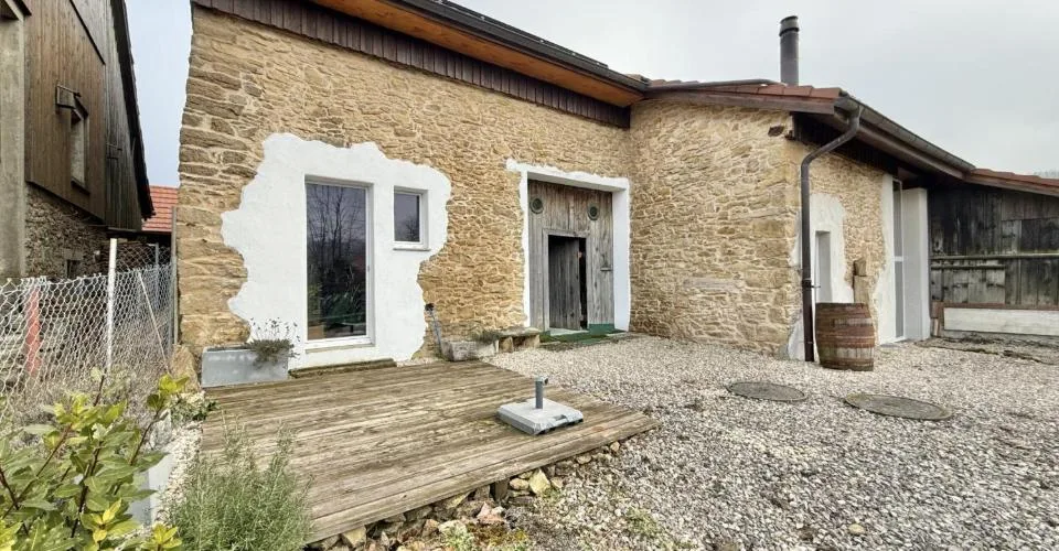 For rent in Bourrignon charming 4.5 room apartment on the 1st floor