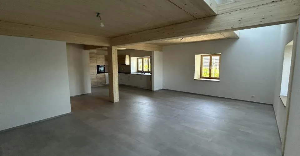 BAISSE DE PRIX: magnifique logement de 3.5 pièces dans une ferme rénovée